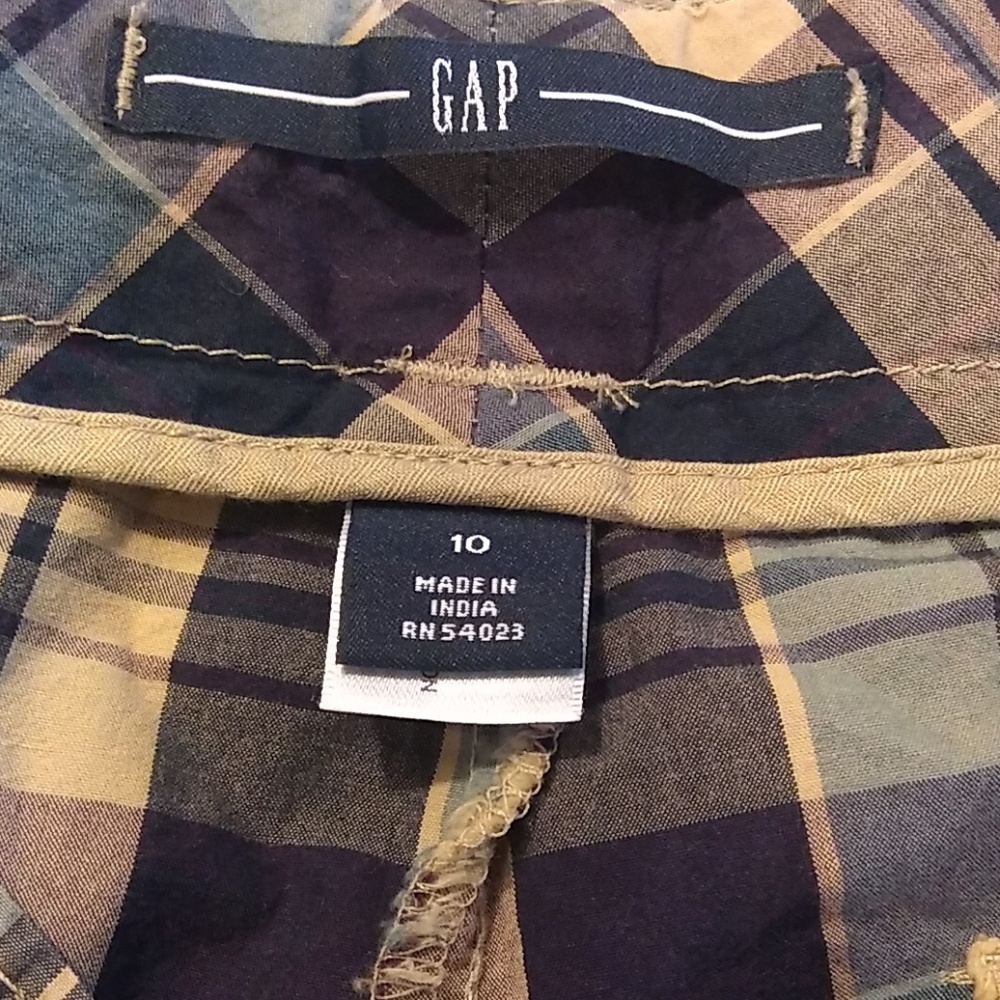 GAP shorts - Picture 4 of 4